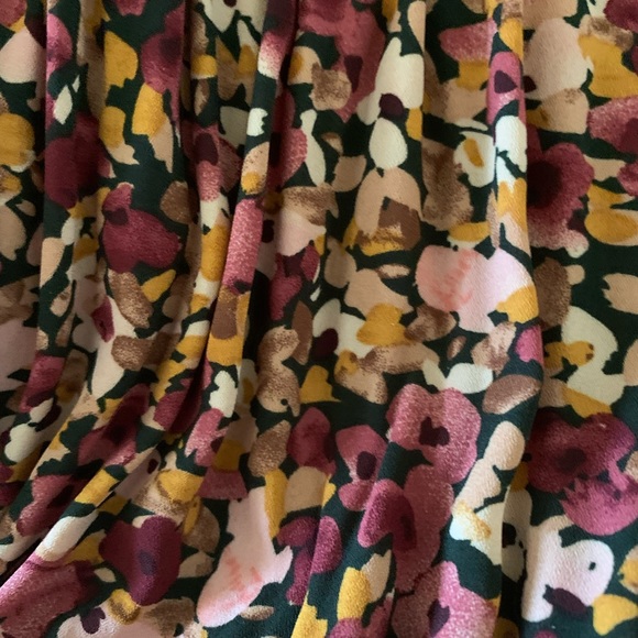 Black Tape Floral Pleated Skirt - Picture 8 of 10